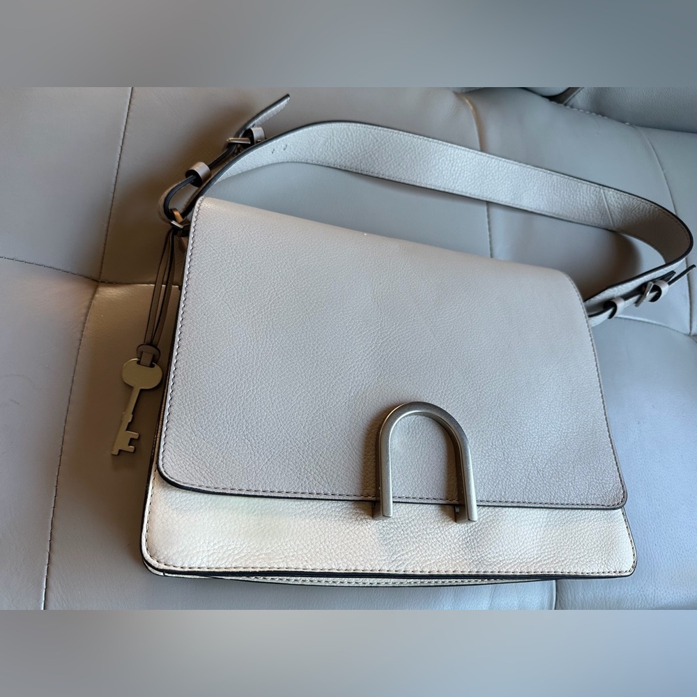Fossil Light Gray/Cream Finley Leather Shoulder Bag - Picture 2 of 16